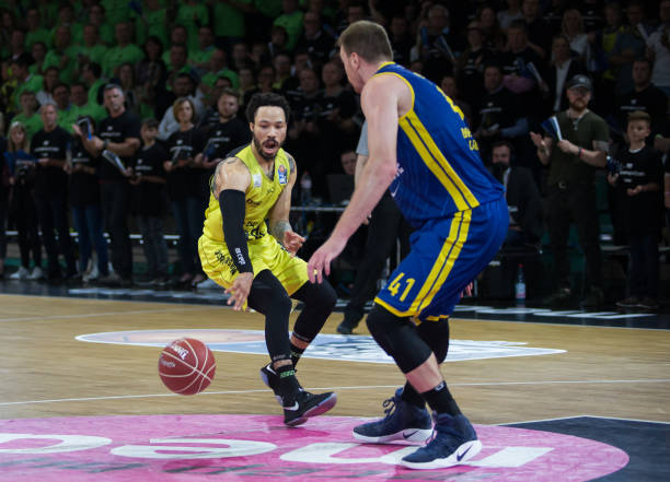 进攻将不再 进攻将不再