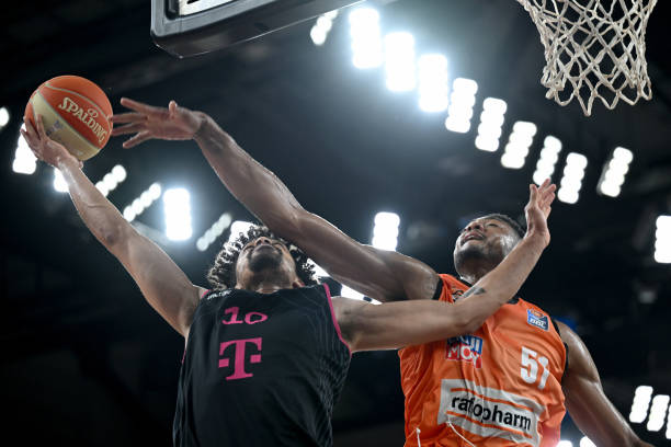 一个充满挑 一个充满挑